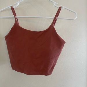 Workout tank with removable padding